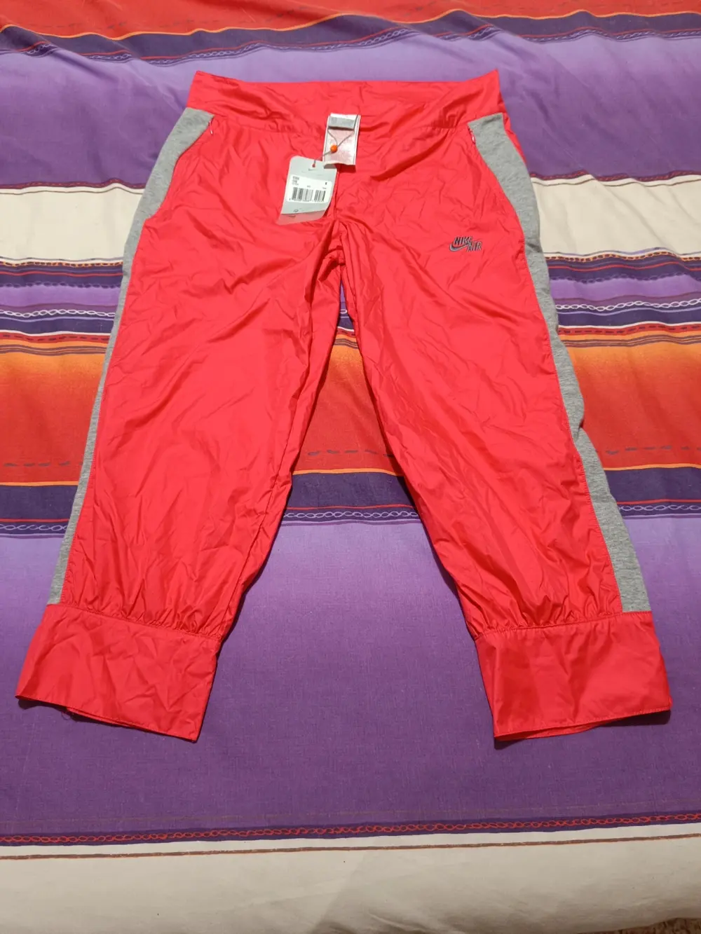 Pantalón tobillero deportivo Y2K Nike Air Swoosh talla 40 ver medidas, foto 2