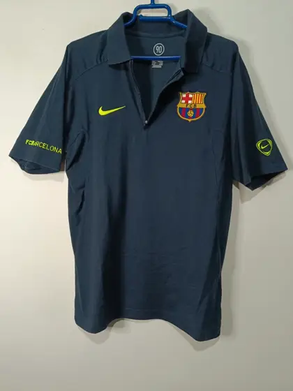 Polo paseo FC Barcelona Y2K años 05/06 talla S Nike