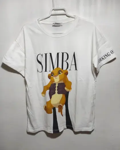 Camiseta manga corta Lion King Disney stradivarius talla S