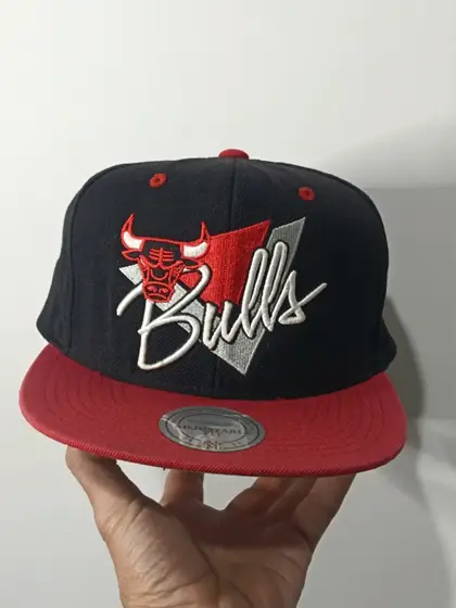 Gorral Chicago Bulls Mitchell & Ness Triangle Script talla única ajustable adulto unisex