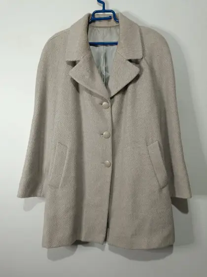 Abrigo de Lana Piacenza baby llama talla única sirve para L ver medidas