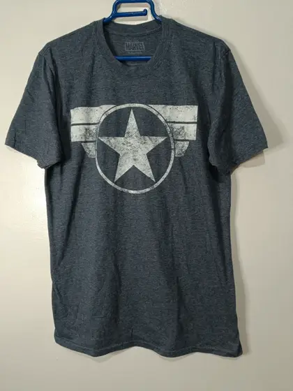 Camiseta Marvel Capitan America talla L pero sirve para M ver medidas