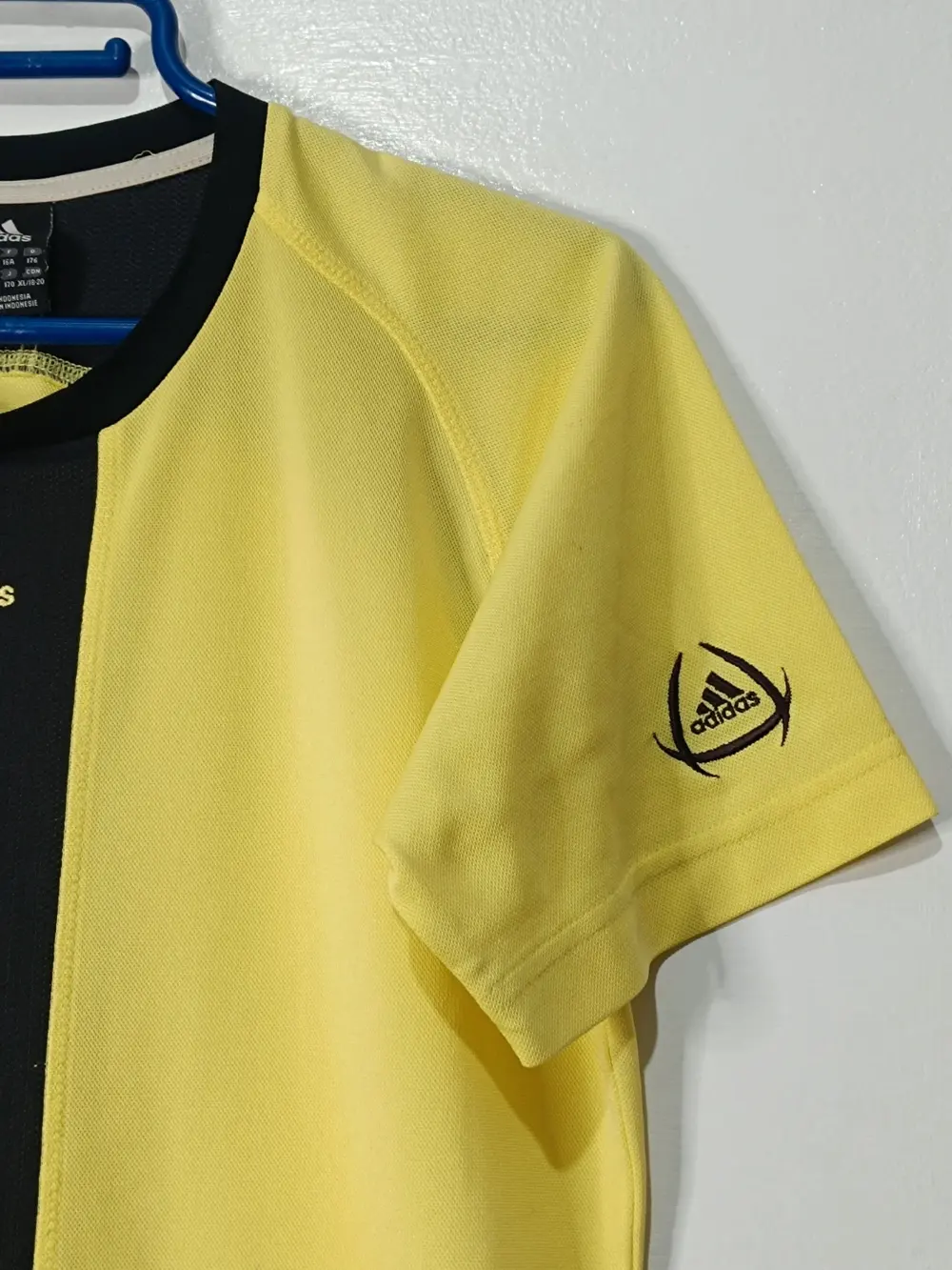 Camiseta entrenamiento vintage Y2K Adidas talla S ver medidas, foto 4