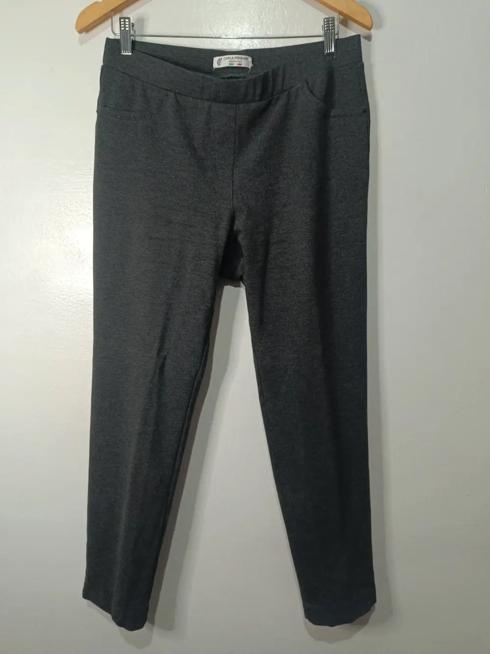 Pantalón recto Carla ferroni talla M ver medidas