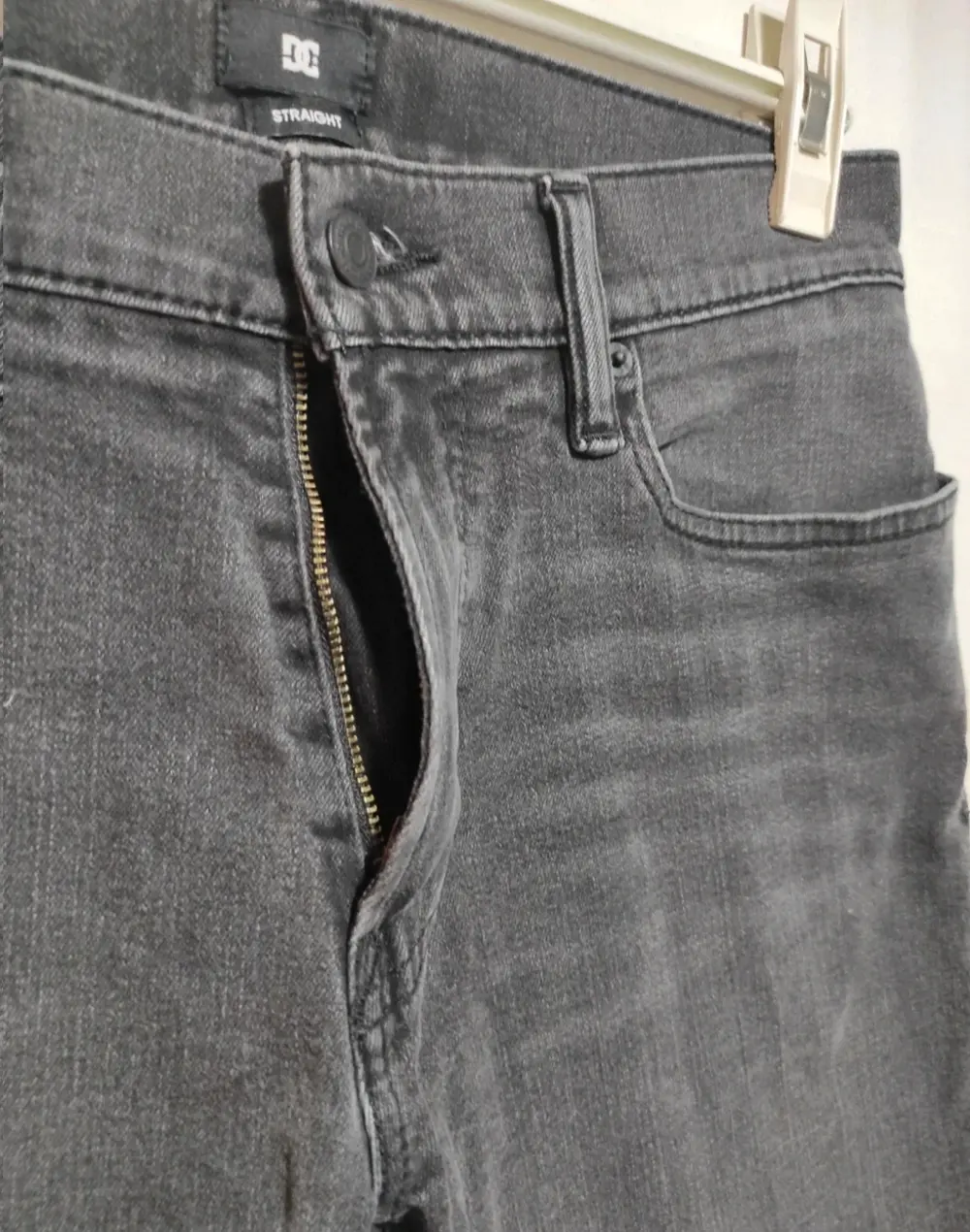 Pantalon vaquero corto DC shoes straight talla 38*, foto 3