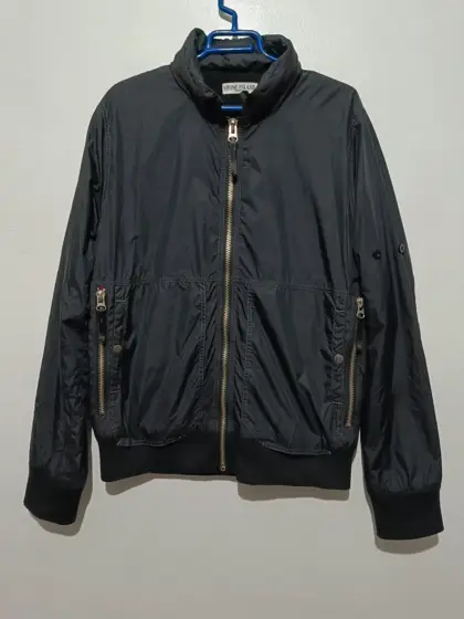 Chaqueta estilo bomber Stone Island talla XL pero