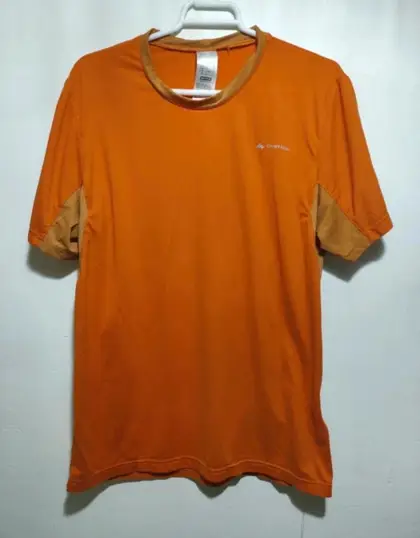 Camiseta deportiva Quechua talla L*