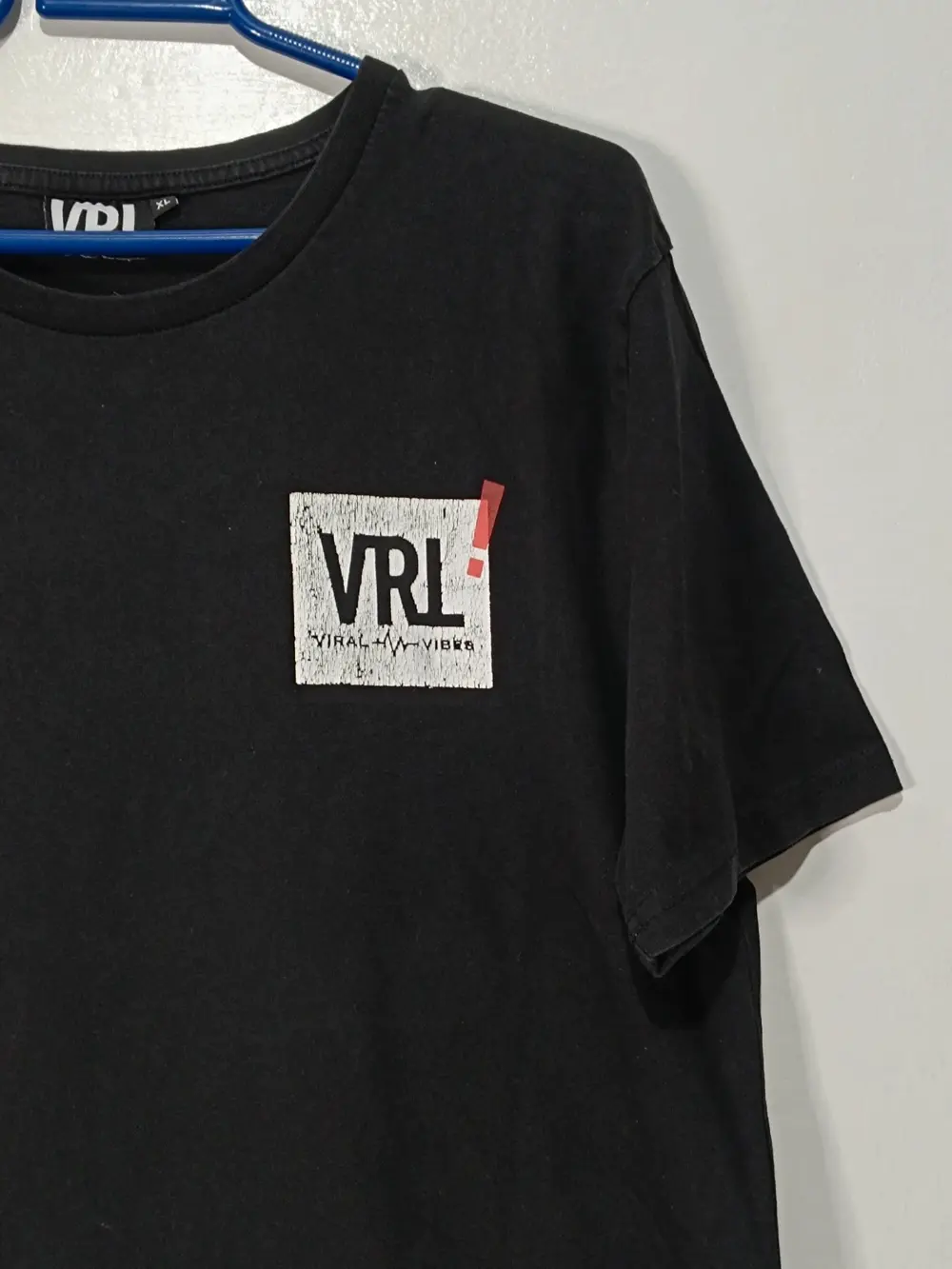 Camiseta manga corta VRL Viral Vibes talla XL pero es una L ver medidas, foto 2