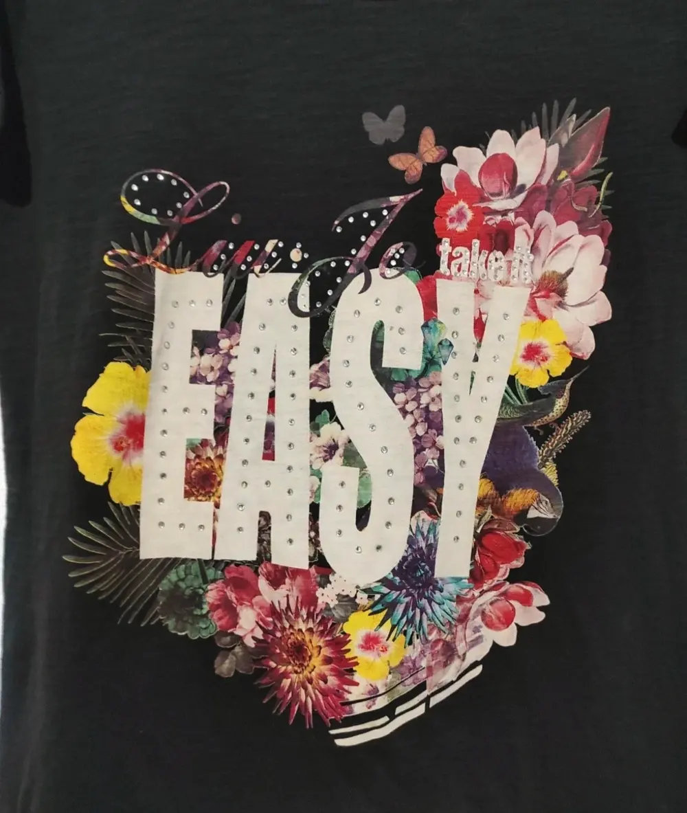 Camiseta manga corta Liu jo talla XL sirve para L ver medidas*, foto 3