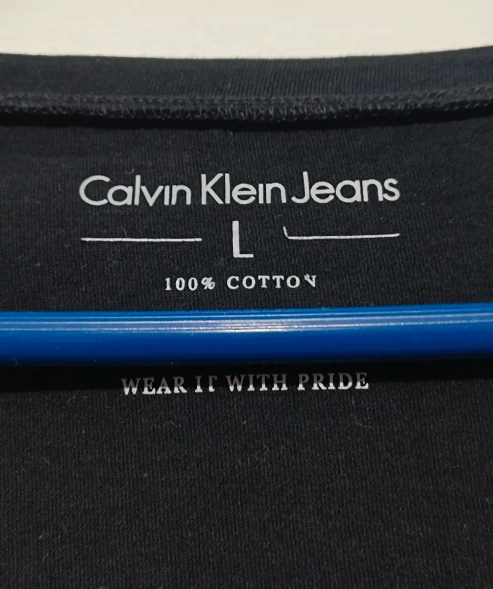 Camiseta manga corta Calvin Klein jeans talla L*, foto 2