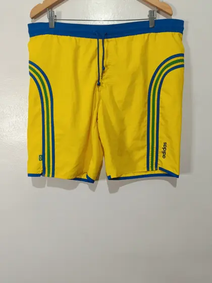 Pantalon corto vintage Y2K Adidas Brasil talla M pero es una XXL ver medidas
