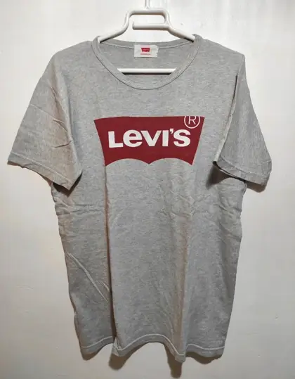Camiseta manga corta Levi's talla L/XL*