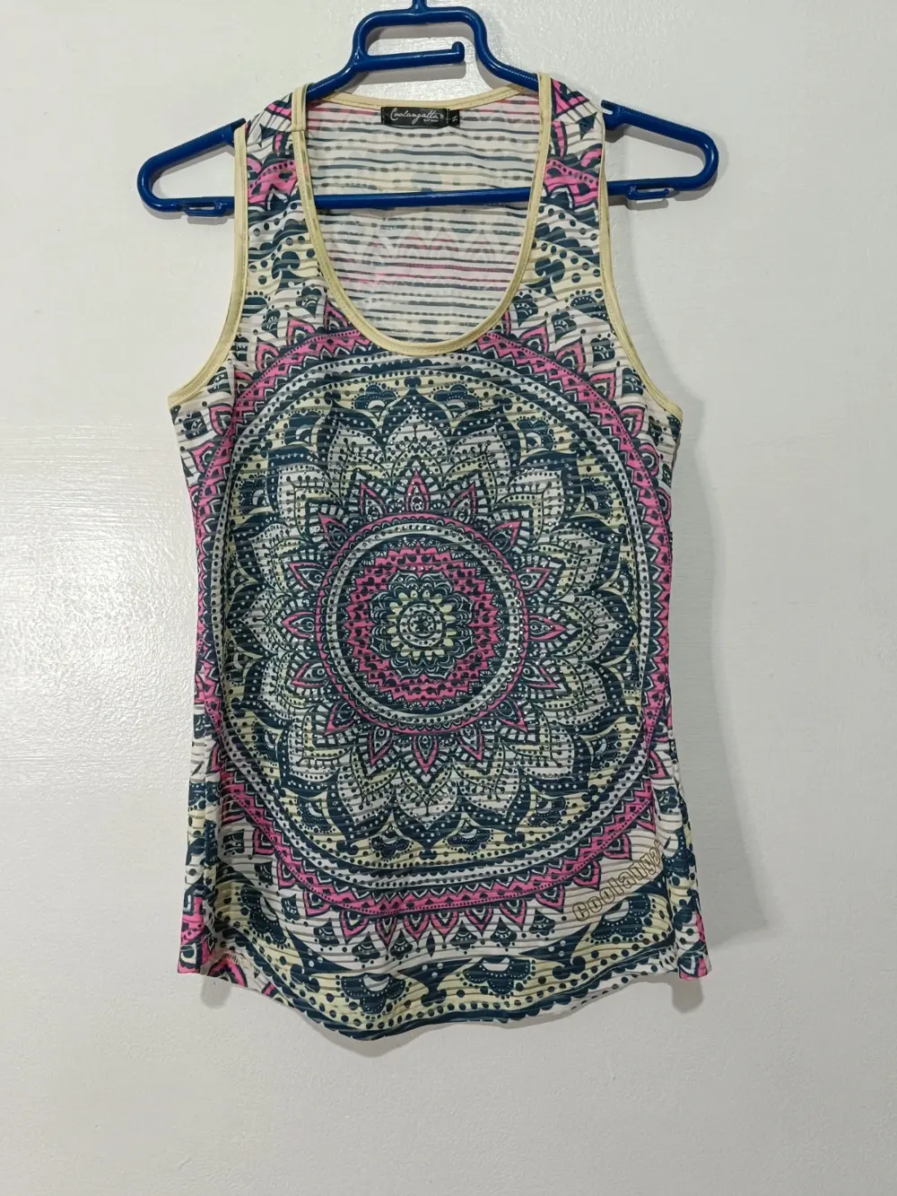 Camiseta top sin mangas bohemia/mandala Coolangatta talla S ver medidas