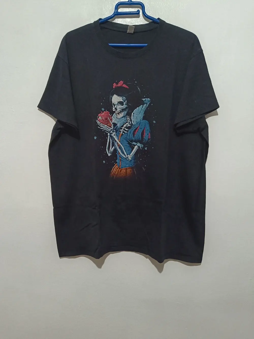 Camiseta vintage gótica Blancanieves manzana talla XXL pampling