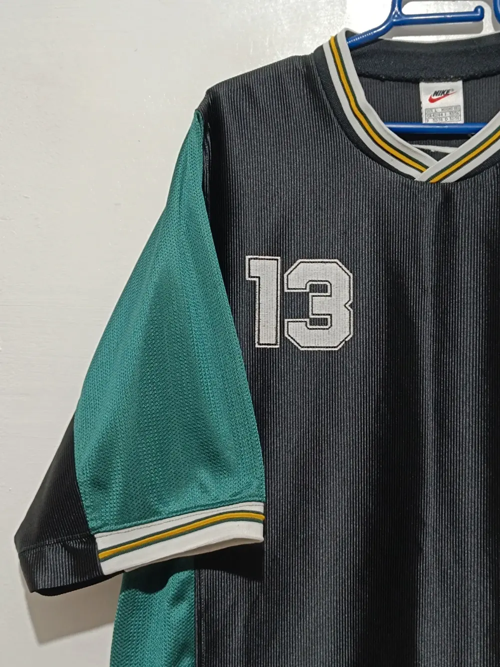 Camiseta Baloncesto vintage 90's Nike número 13 talla L oversize ver medidas, foto 3