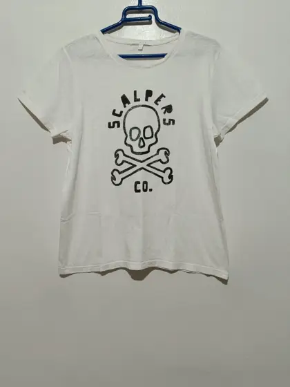 Camiseta manga corta Calavera Scalpers talla L ver medidas