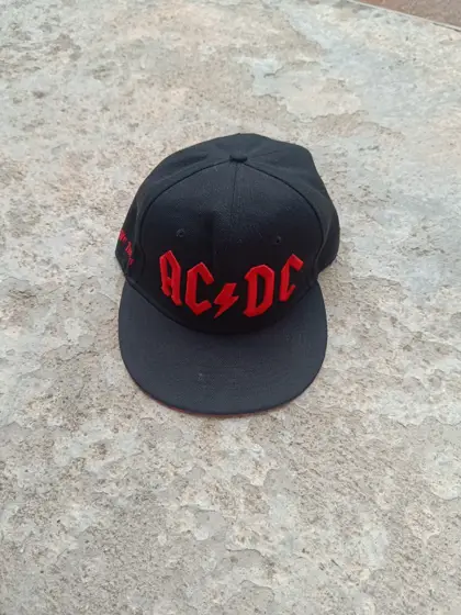 Gorra de béisbol "In Rock We Trust" de AC/DC. Gorra de camionero oficial de la gira Rock or Bust