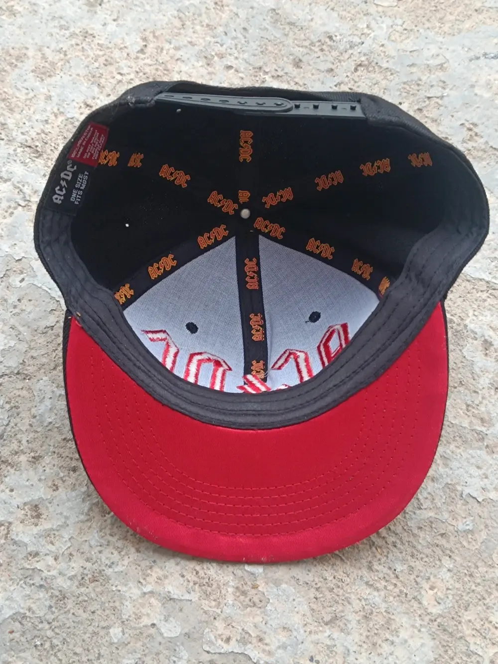Gorra de béisbol "In Rock We Trust" de AC/DC. Gorra de camionero oficial de la gira Rock or Bust, foto 4