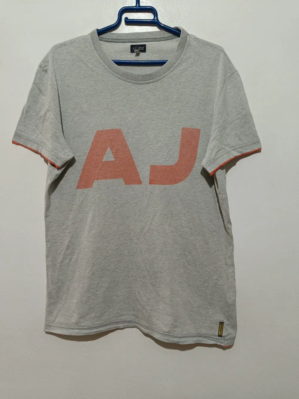 Camiseta manga corta Armani jeans Milano talla XL sirve para L ver medidas