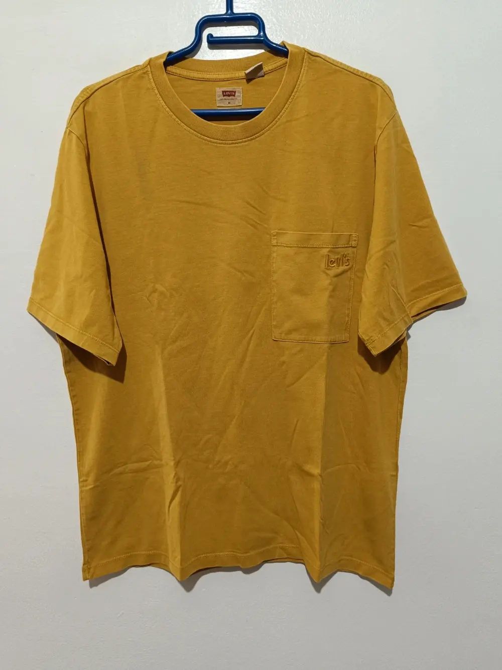 Camiseta con bolsillo Levi's Easy Pocket Tee talla M