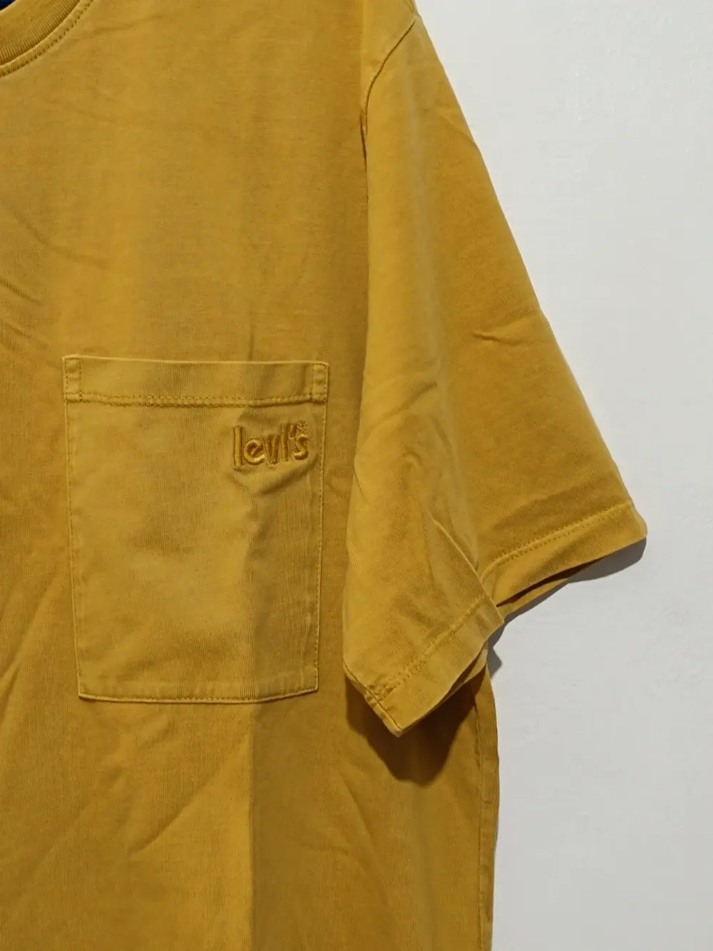 Camiseta con bolsillo Levi's Easy Pocket Tee talla M, foto 2