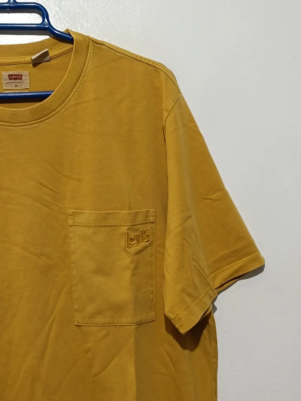 Camiseta con bolsillo Levi's Easy Pocket Tee talla M, foto 4