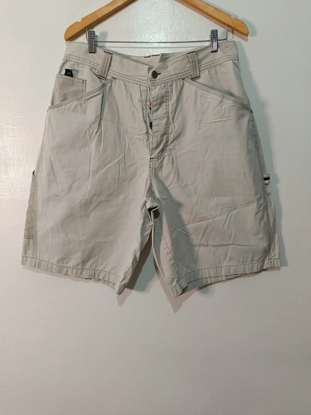 Pantalon Y2K corto Cargo Nike Acg talla 44 ver medidas