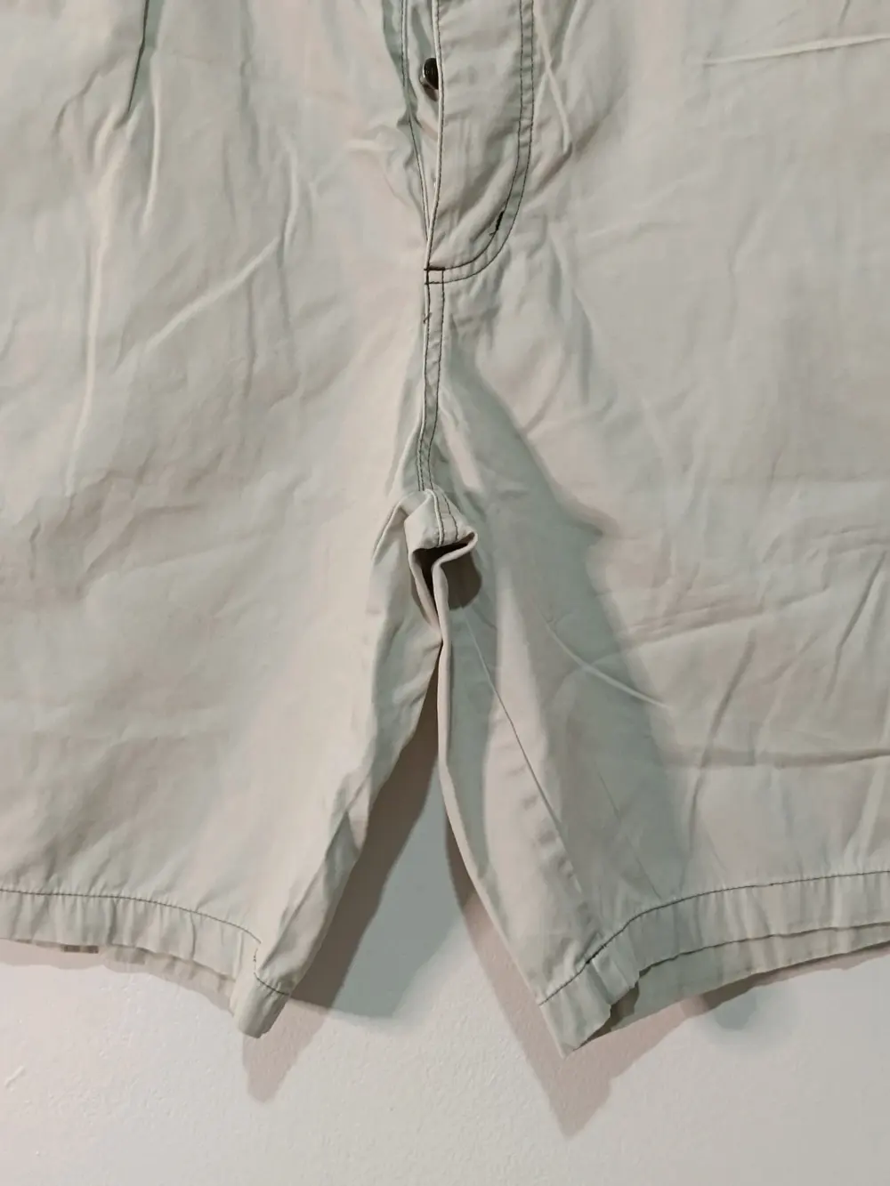 Pantalon Y2K corto Cargo Nike Acg talla 44 ver medidas, foto 2