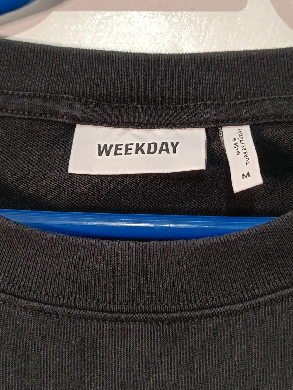 Camiseta manga corta estampado gráfico de cartel de gira de Weekday talla M, foto 5
