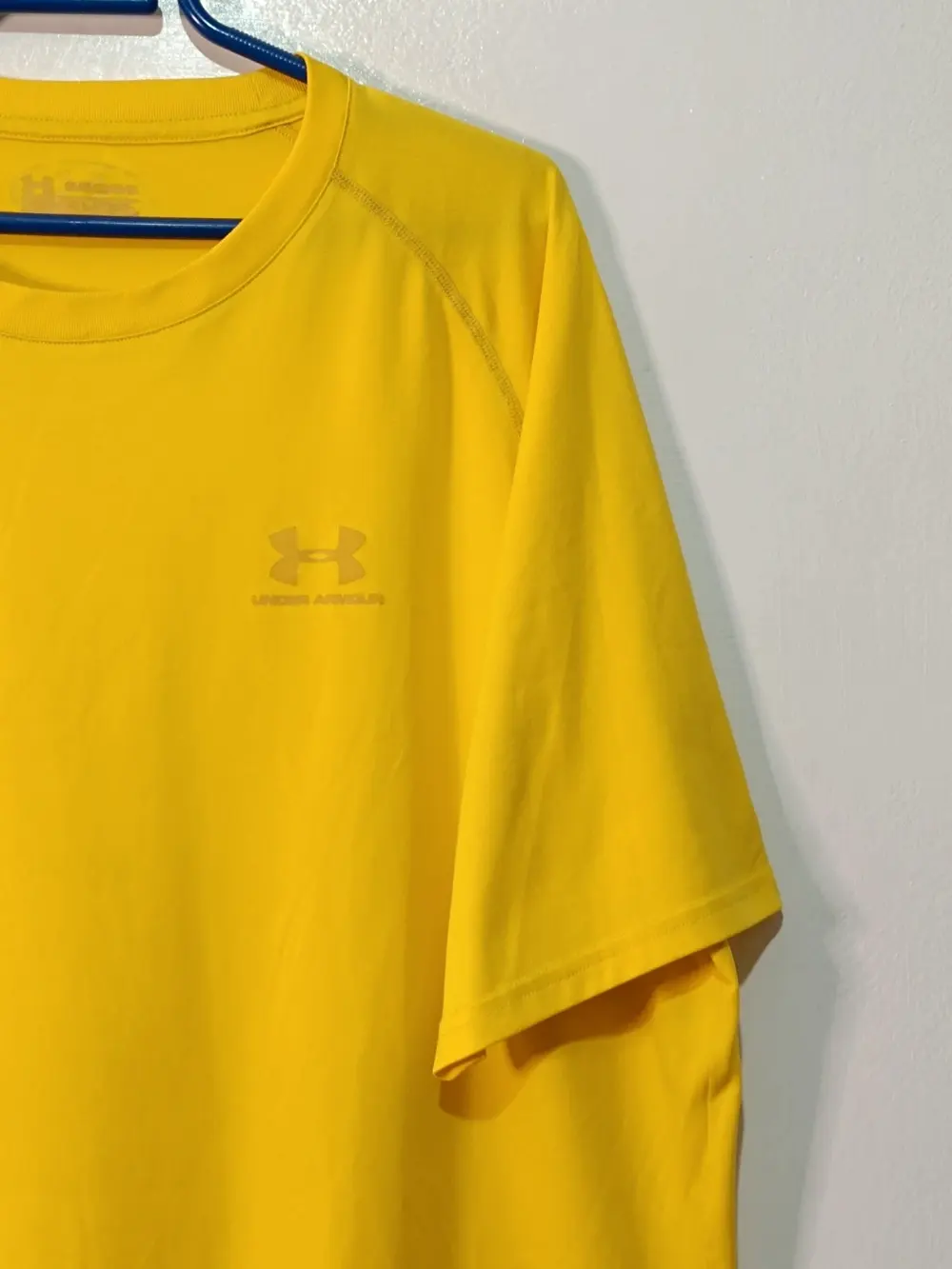Camiseta deportiva manga corta Under Armour talla XL ver medidas, foto 2