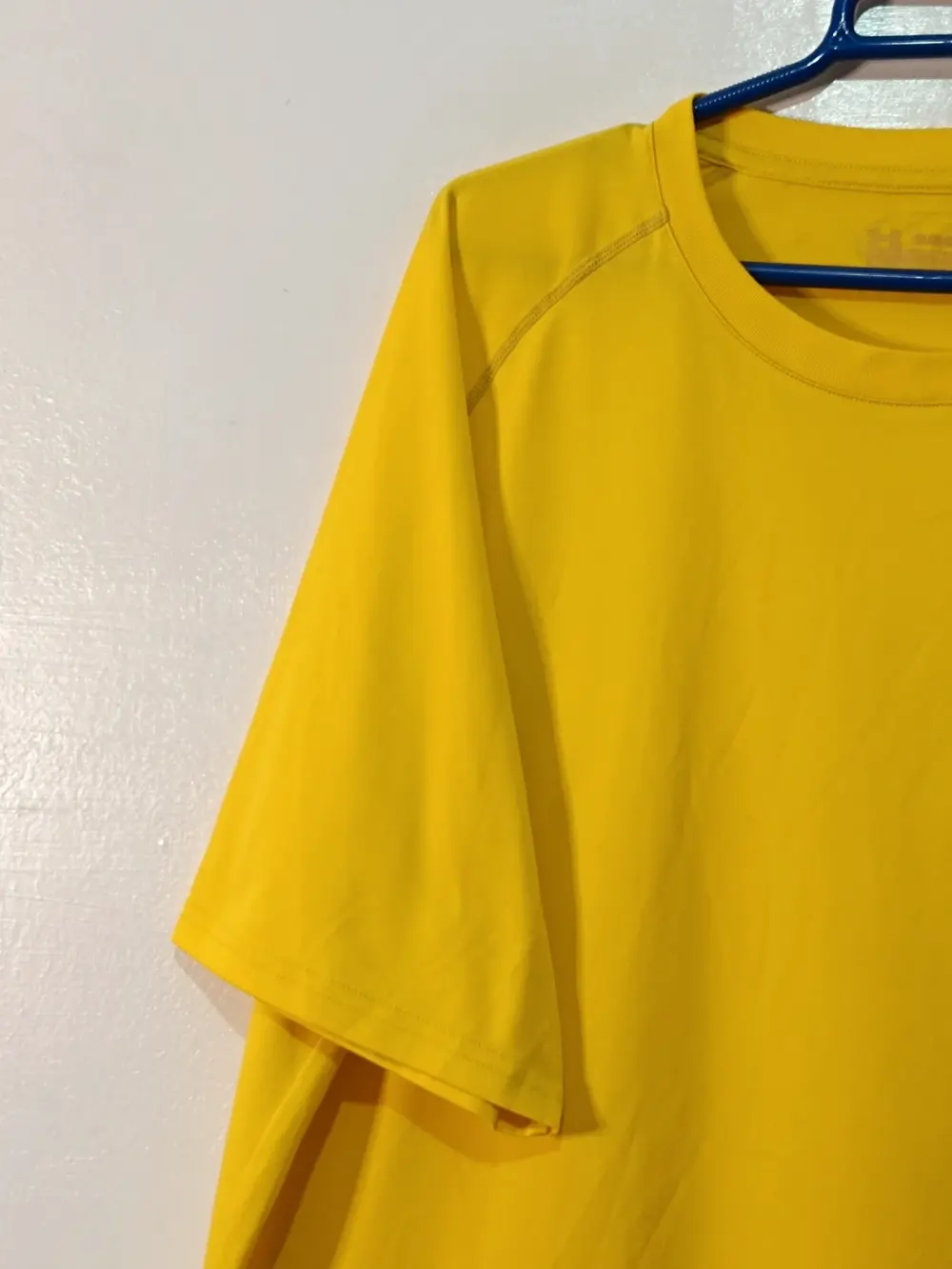 Camiseta deportiva manga corta Under Armour talla XL ver medidas, foto 3