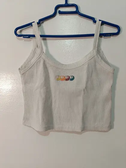 Top corto canalé vintage Y2K Pull & Bear Yin Yang talla M