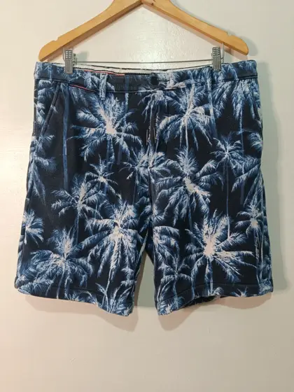 Pantalon corto Tommy Hilfiger Brooklyn Terry Palm Print talla 45 ver medidas