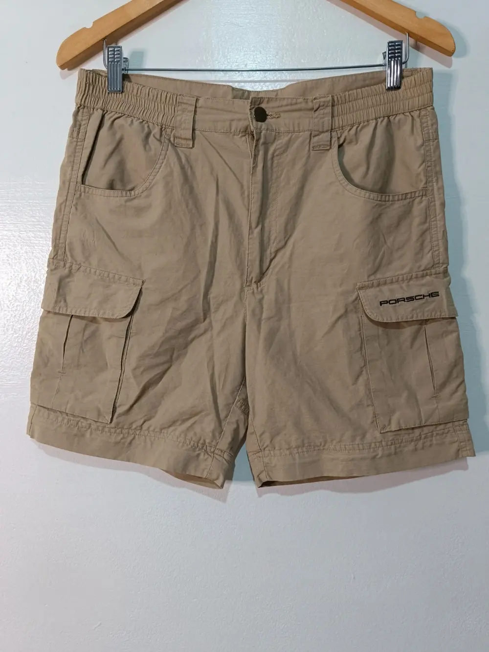 Short cargo Porsche beige Kariban talla S pero es mas una M ver medidas