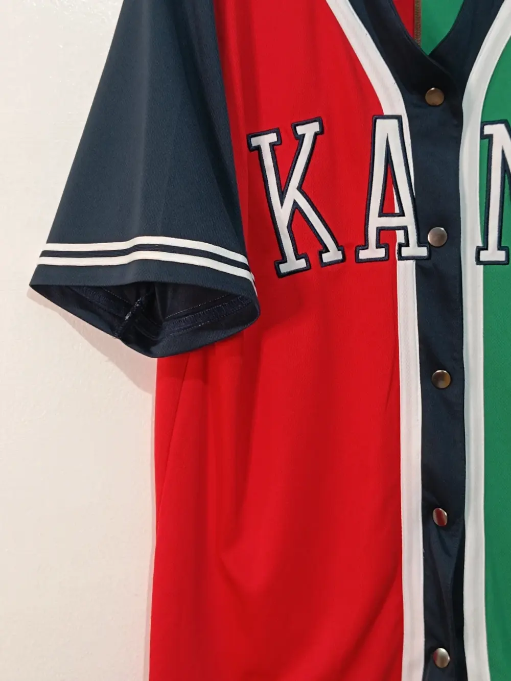 Camiseta Karl Kani Baseball talla M hip hop streetwear Blanco· Logo Escudo· Talla XL, foto 3