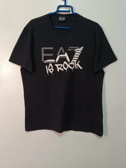 Camiseta EA7 Emporio Armani "EA7 Is Rock" negra | Talla L |