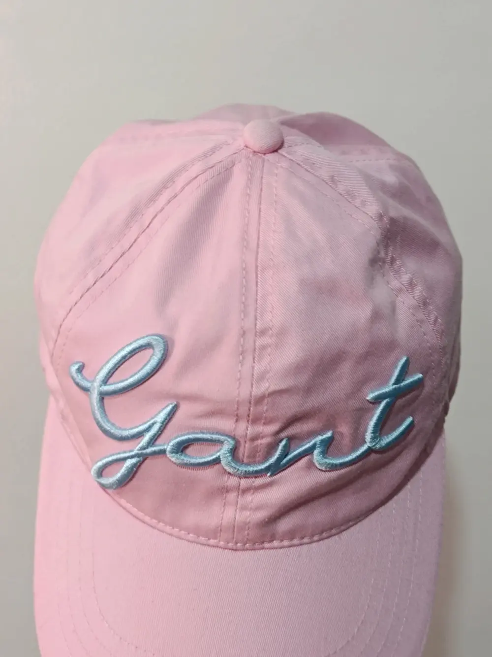Gorra GANT rosa | Logo bordado azul | One Size ajustable | 100% algodón, foto 2