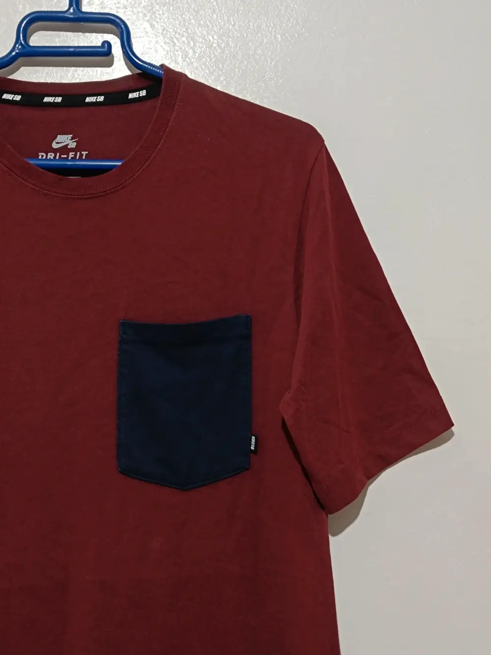 Camiseta nike SB dri-fit pocket tee granate bolsillo azul marino XS, foto 2