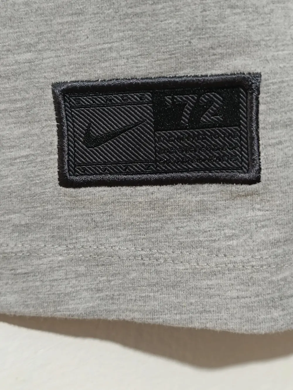Camiseta nike air crop muscle tee gris logo outline mujer M vintage, foto 2