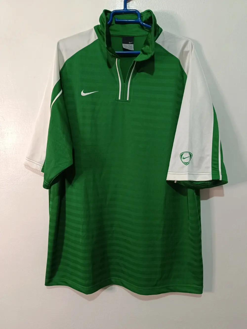 Camiseta Y2K Nike football verde bicolor talla XL ver medidas