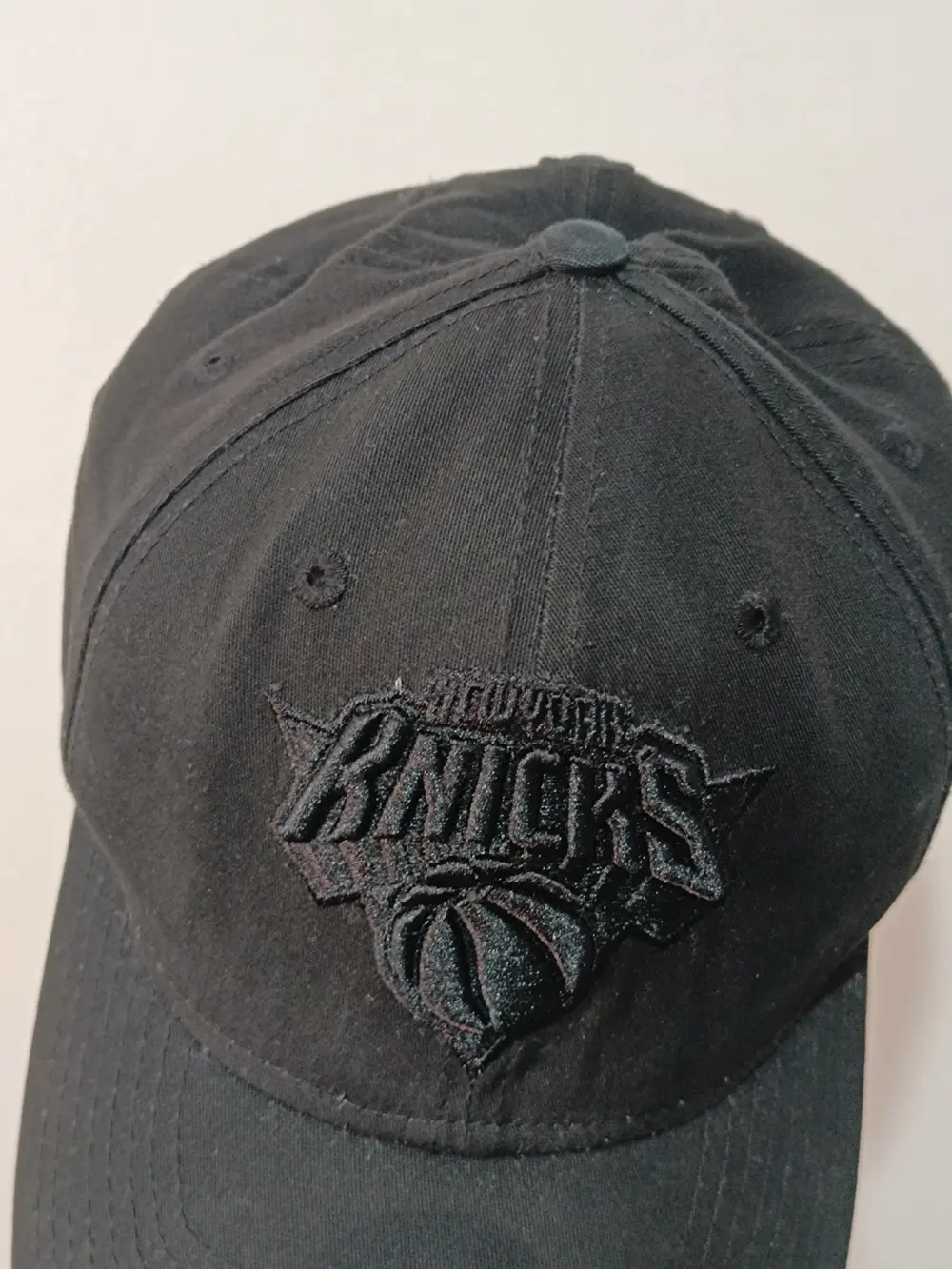 Gorra new era 9twenty new york knicks black on black nba, foto 2