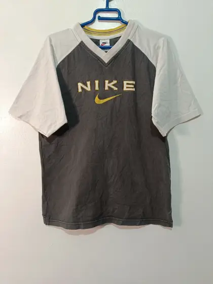 Camiseta nike vintage 90s raglan spellout bordado swoosh amarillo gris blanca talla s