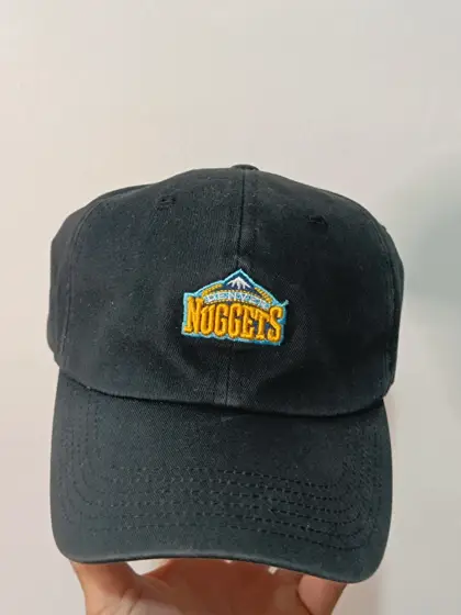 Gorra vintage nba denver nuggets negra strapback western conference logo mountain años 2000