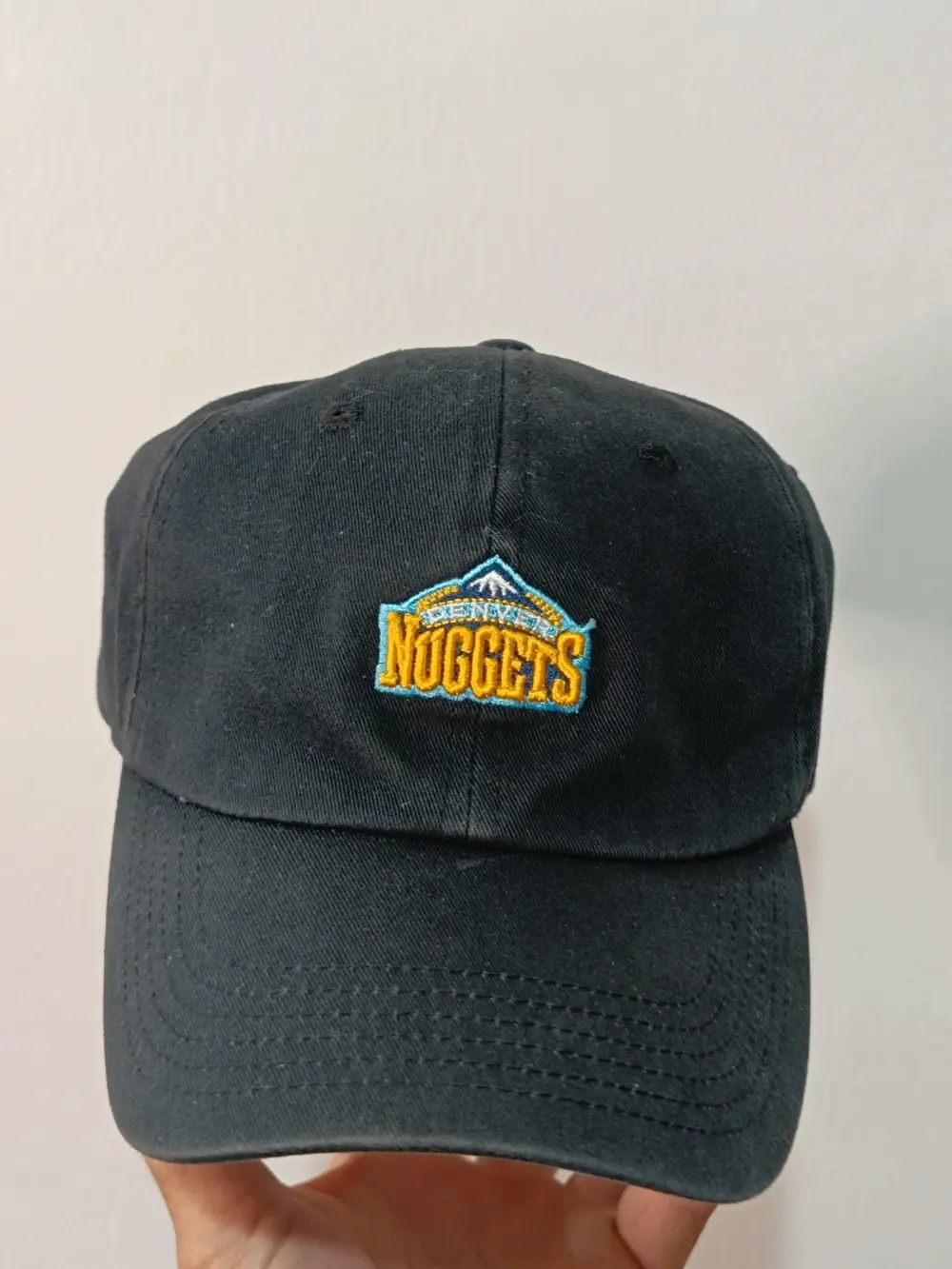 Gorra vintage nba denver nuggets negra strapback western conference logo mountain años 2000
