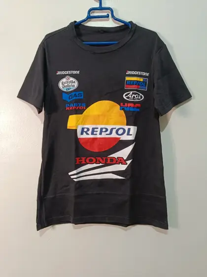 Camiseta repsol honda motogp dani pedrosa #26 sponsors negra talla L pero es mas una S/M ver medidas