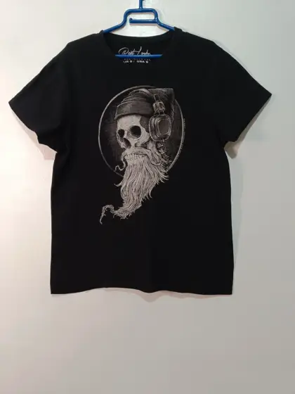 Camiseta Negra Reset London Skull & Headphones Talla S