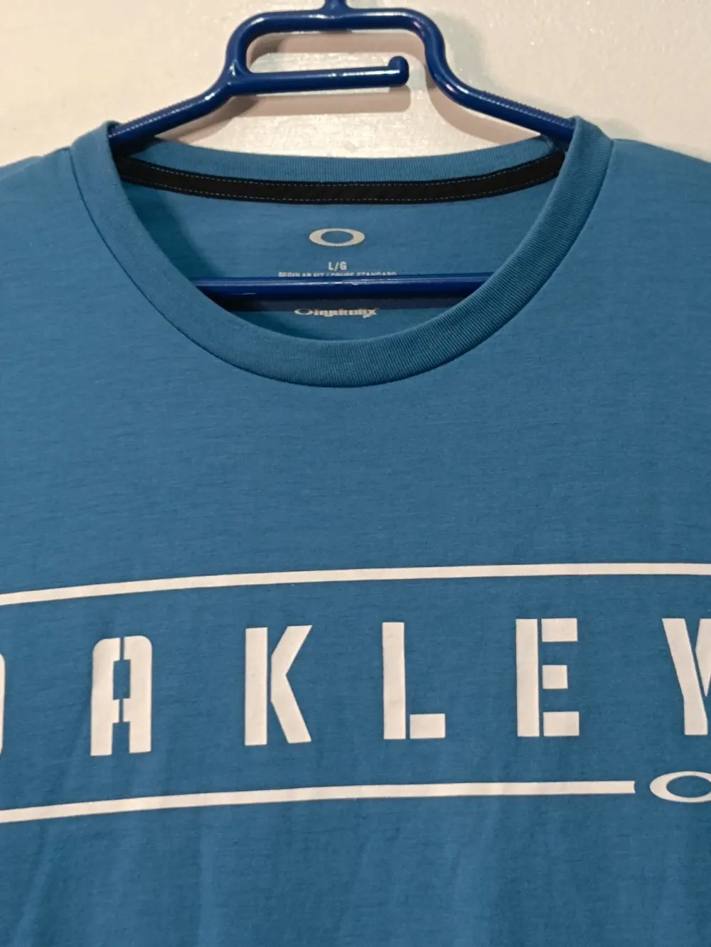 Camiseta Oakley Regular Fit Azul – Talla L (Tejido Técnico Hydrolix), foto 4