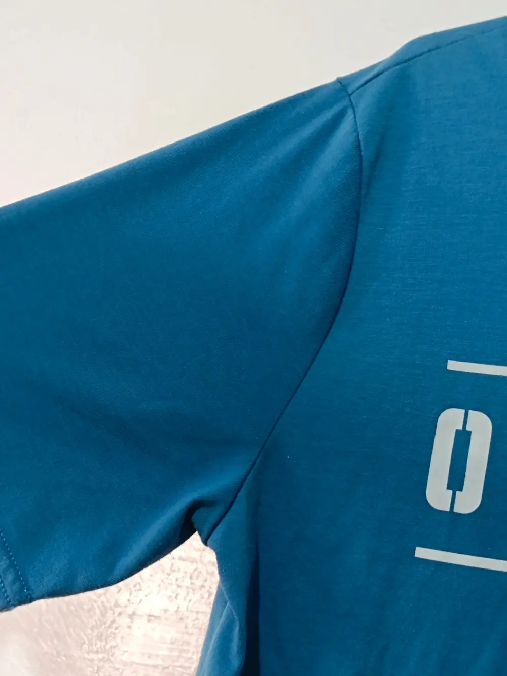 Camiseta Oakley Regular Fit Azul – Talla L (Tejido Técnico Hydrolix), foto 5