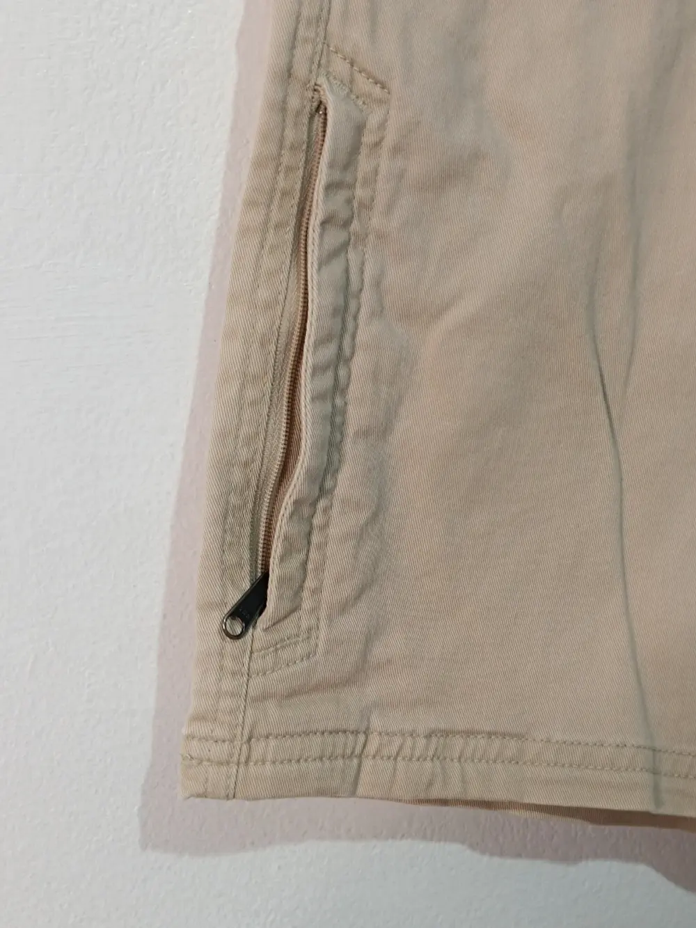 Pantalón Corto Columbia Active Fit Beige – Talla 42 (W32), foto 2