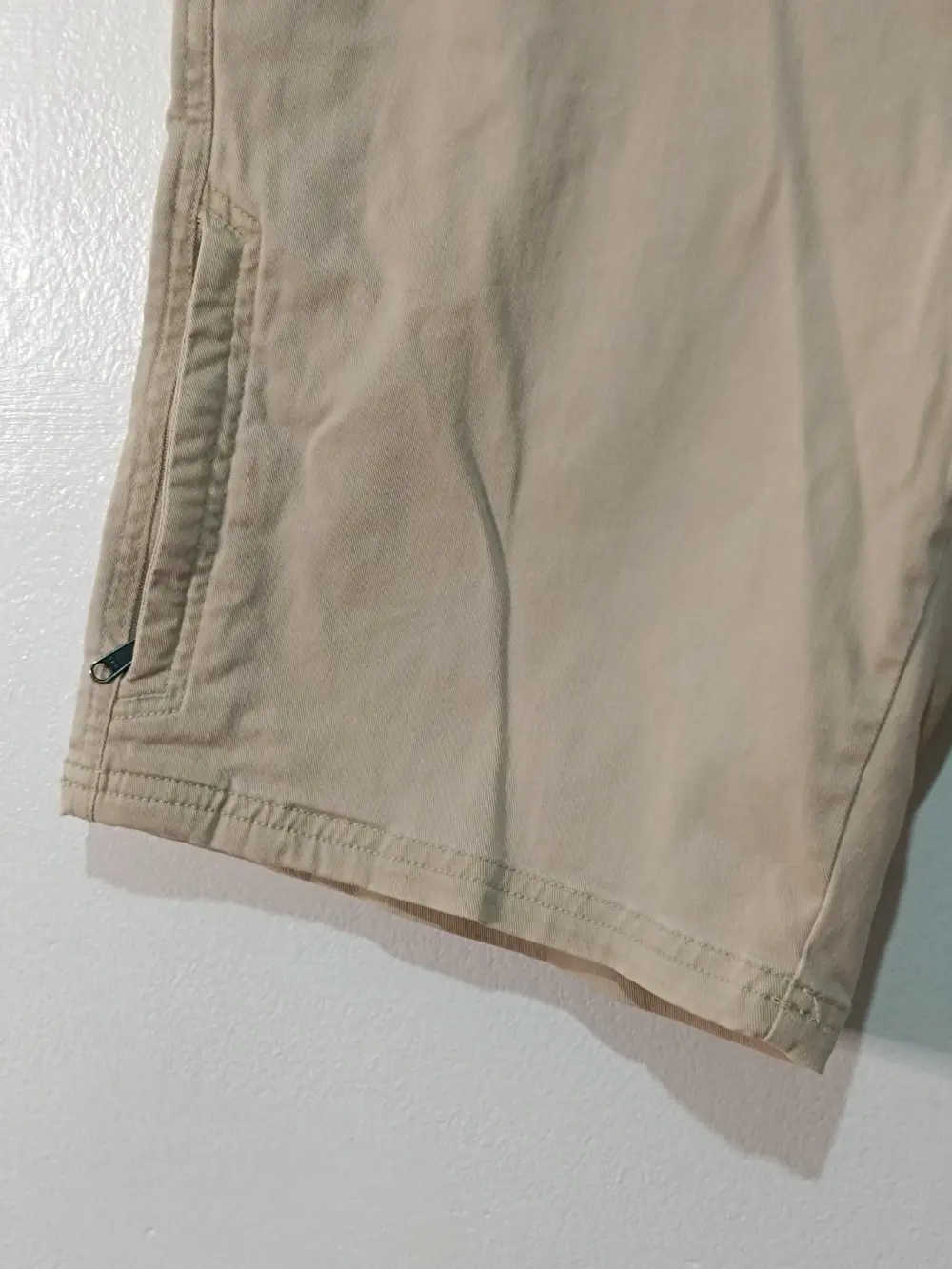 Pantalón Corto Columbia Active Fit Beige – Talla 42 (W32), foto 4